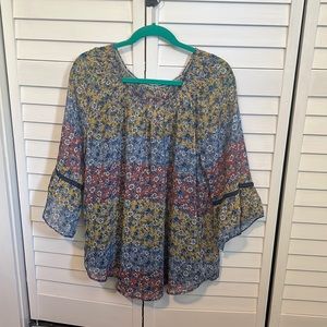 Lady’s top worn once